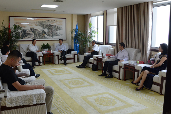 全國政協(xié)委員、安徽政協(xié)原副主席王鶴齡等一行領(lǐng)導(dǎo)來我局考察指導(dǎo)